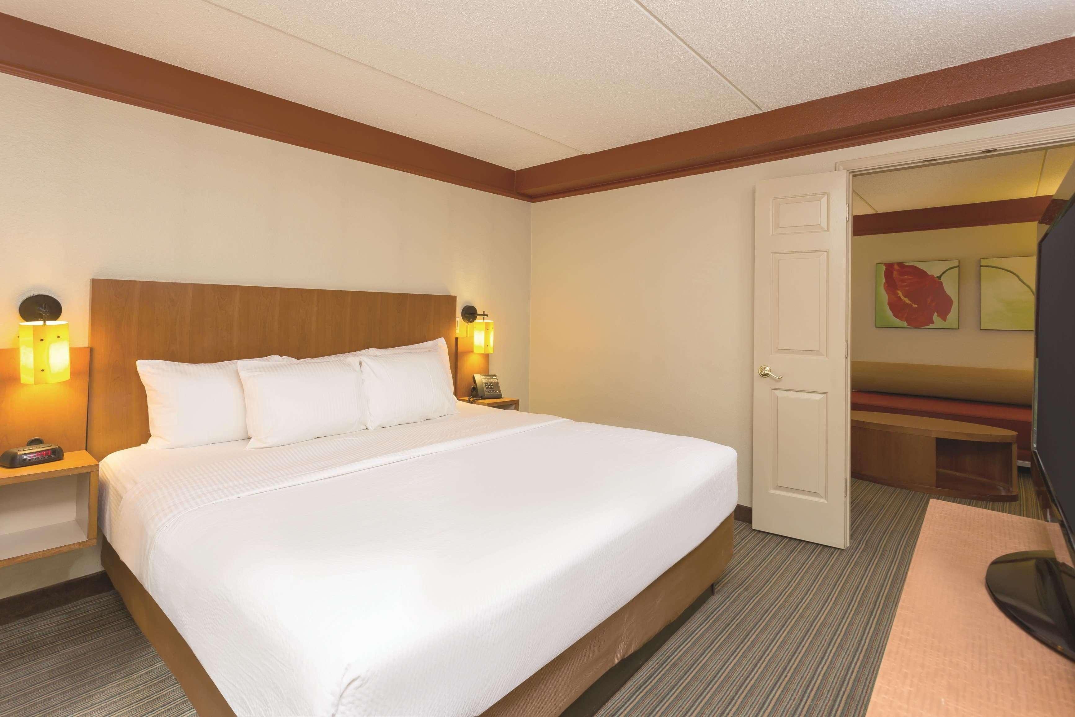 La Quinta By Wyndham Raleigh Crabtree Hotel Ngoại thất bức ảnh