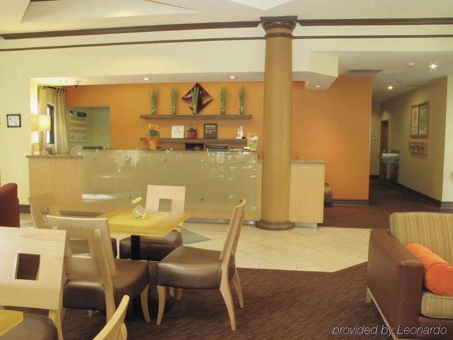 La Quinta By Wyndham Raleigh Crabtree Hotel Ngoại thất bức ảnh